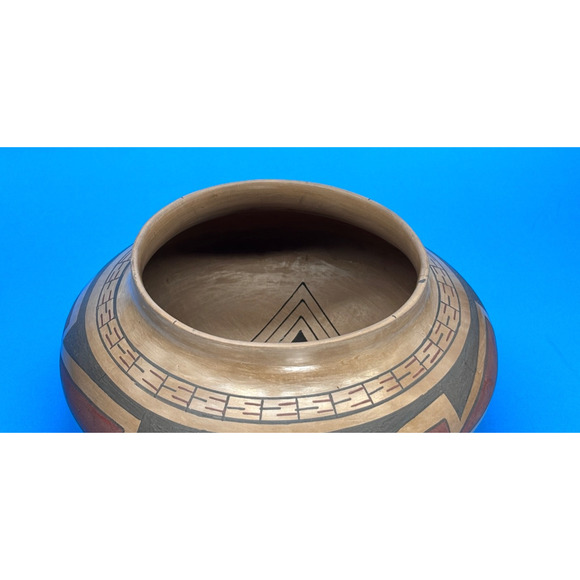 Emeterio Ortiz R, Signed Pottery Mata Ortiz, Black Scarab Beetle Design interior - Picture 11 of 15